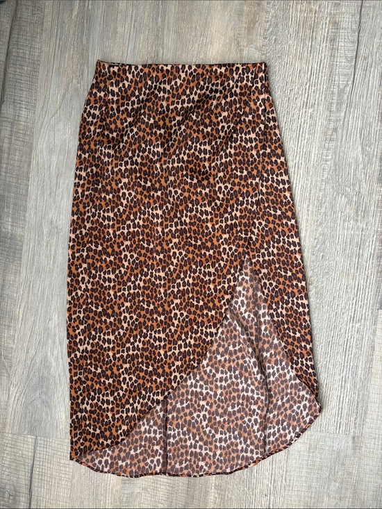 Urban Outfitters Dresses & Skirts - Urban Outfitters Leopard-Print Skirt